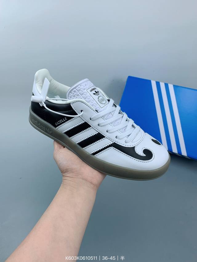 Adidas Originals 便為我們帶來了全新配色的 Adidas Gazelle Indoor ，經典的造型讓人愛不釋手。 Size：如图 编码：K60