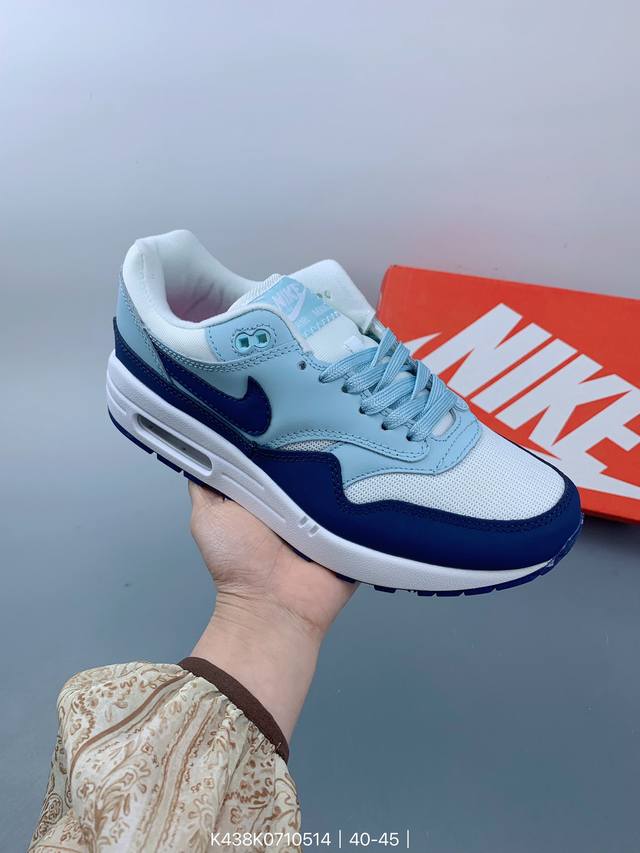 耐克 Nike Air Max 1 Tinker Sketch To Shelf 3D手绘漫画二次元风格 鞋面以相反的黑白笔画勾勒鞋面线条，其间点缀标注文字，带