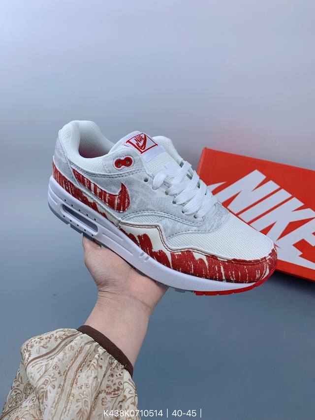 耐克 Nike Air Max 1 Tinker Sketch To Shelf 3D手绘漫画二次元风格 鞋面以相反的黑白笔画勾勒鞋面线条，其间点缀标注文字，带