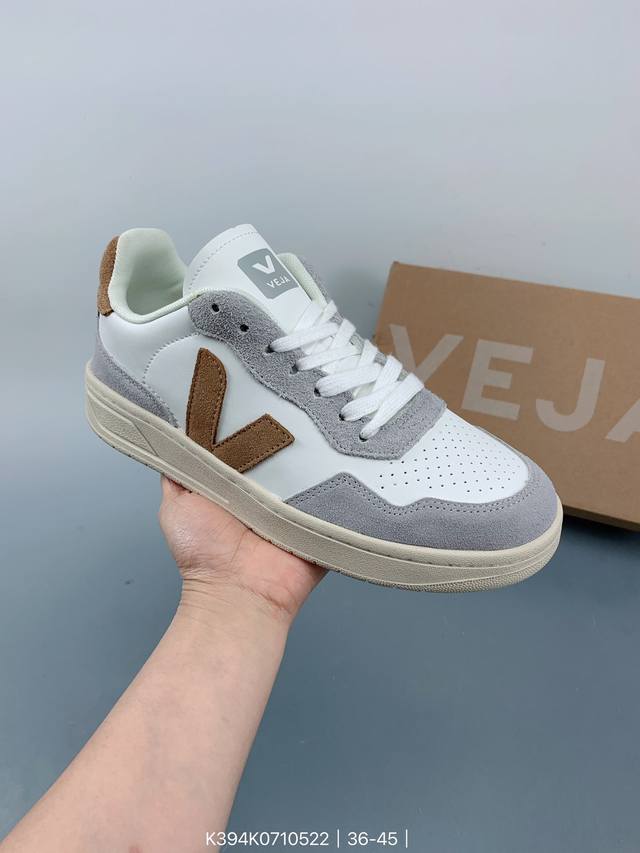 Veja V-10 低帮运动鞋 Size：如图 编码：K394K0710522