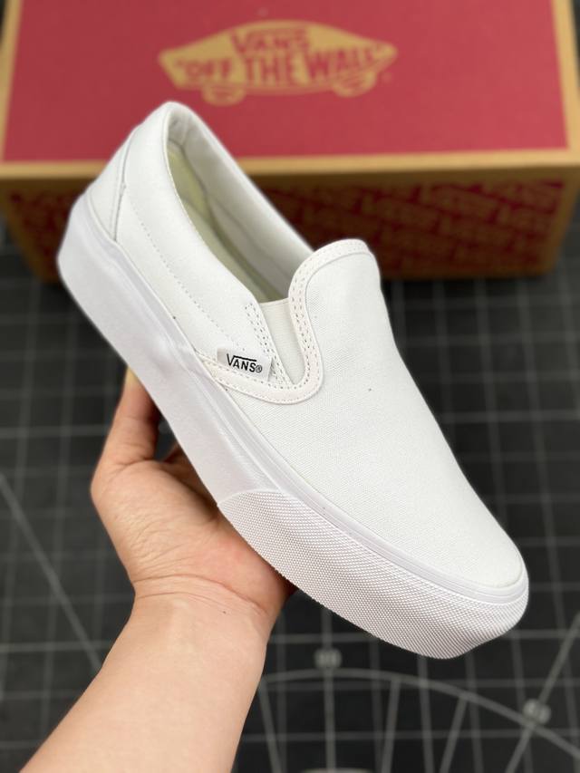 核心私 万斯 Vans Classic Slip -On 经典爆款 耐磨帆布松紧带 懒人全白增高一脚蹬休闲板鞋 货号：Vn0A7Q5Rw00 T1S2 尺码：3