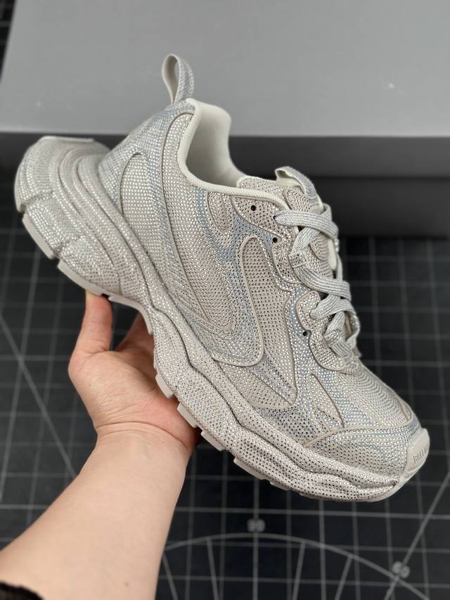 核心私 I8版 法国高端奢侈品牌-巴黎世家balenciaga 3Xl Sneakers 3+系列低帮复古阔型底姥爹风潮流百搭休闲慢跑鞋 做旧浅灰满钻 男女鞋配