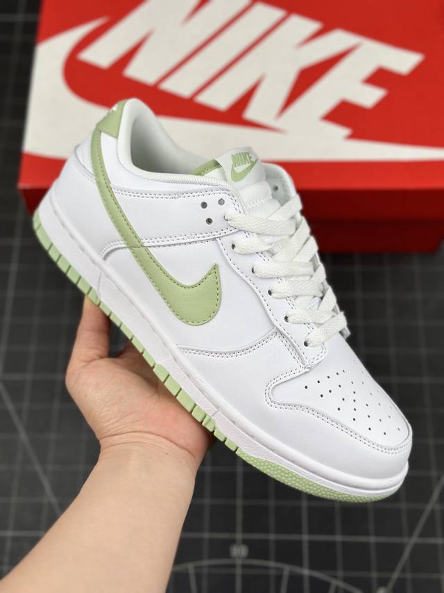 核心私 Nike Dunk Low Retro Honeydew 耐克 Sb 低帮休闲运动休闲板鞋 蜜瓜白绿 在dunk Low经典造型的基础上，鞋款采用蜜瓜绿