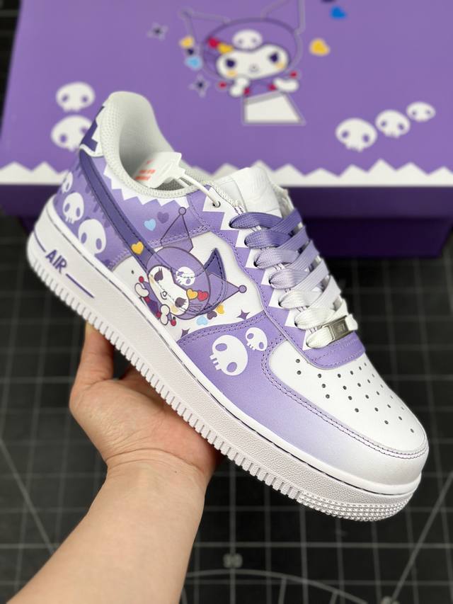 核心私 公司级 Doraemon×Nike Air Force 1 Low小巫女联名款 骷髅头空军一号 渐变白紫库洛米 低帮休闲板鞋 定制皮料 纯正空军板型 原