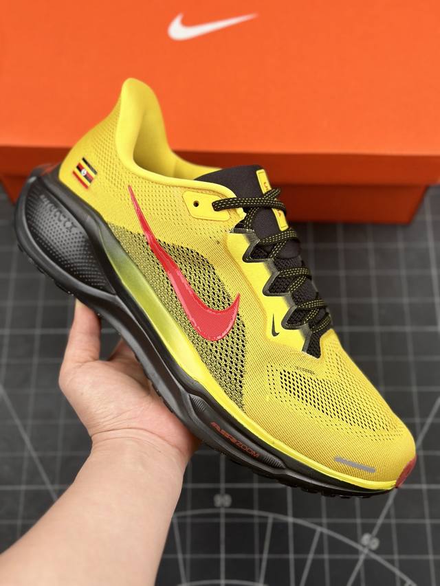 核心私 Nk Air Zoom Pegasus 41 耐克网面透气轻便耐磨跑鞋 鞋面采用网布、织物、橡塑材料等多种材料拼接，出色支撑效果，缔造稳固脚感，塑就自然