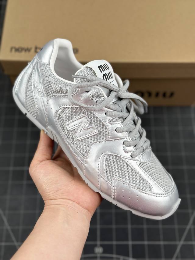 核心私 Miumiu X New Balance 24S联名款运动鞋 缪缪大秀上爆出的这双与new Balance 新百伦联名款运动 球鞋 后全球各大代购官网火