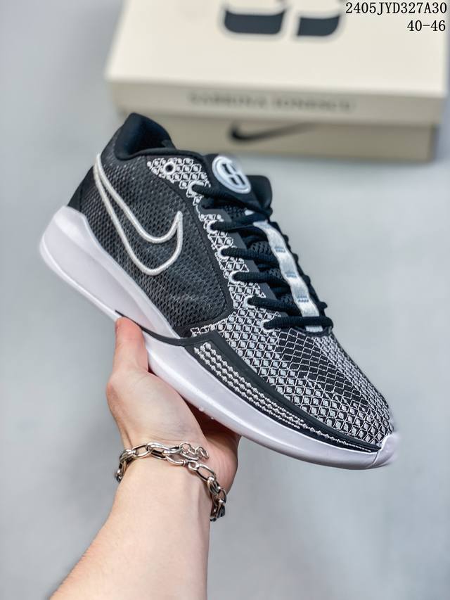 Nike A Ir Zoom Pegasus萨布丽娜一代签名鞋出货36--46缓震耐磨 轻便气垫运动休闲鞋 05Jyd327A30