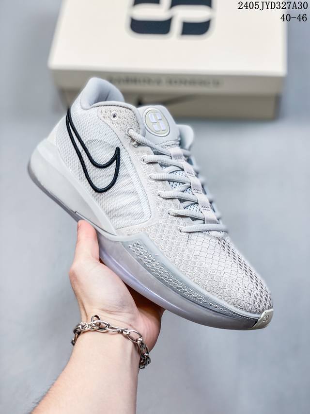 Nike A Ir Zoom Pegasus萨布丽娜一代签名鞋出货36--46缓震耐磨 轻便气垫运动休闲鞋 05Jyd327A30