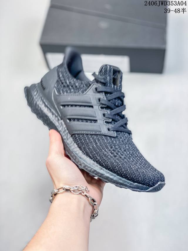 公司级adidas Ultraboost Light轻弹系列低帮袜套式针织透气缓震休闲运动慢跑鞋搭载light Boost中底的ultraboost跑步鞋历经1