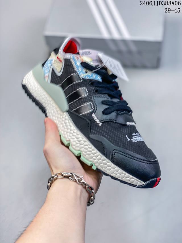 真标阿迪达斯adidas Nite Jogger 2019 Boost 夜行者新配色 复古跑鞋原厂材料 原厂大底 私家独模 网布搭配麂皮拼接打造鞋面 极具复古风