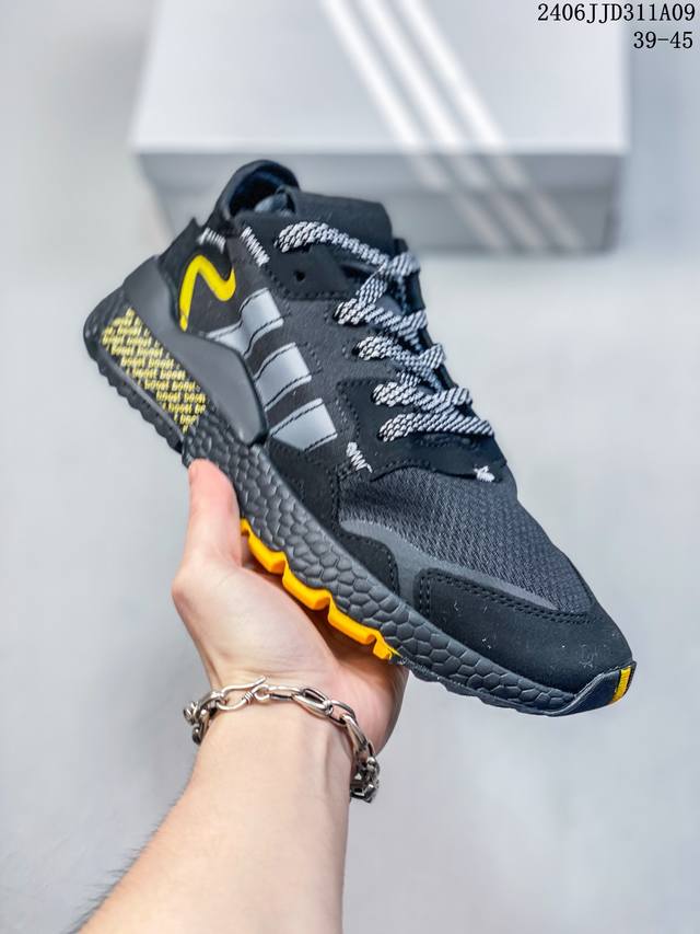 真标阿迪达斯adidas Nite Jogger 2019 Boost 夜行者新配色 复古跑鞋原厂材料 原厂大底 私家独模 网布搭配麂皮拼接打造鞋面 极具复古风