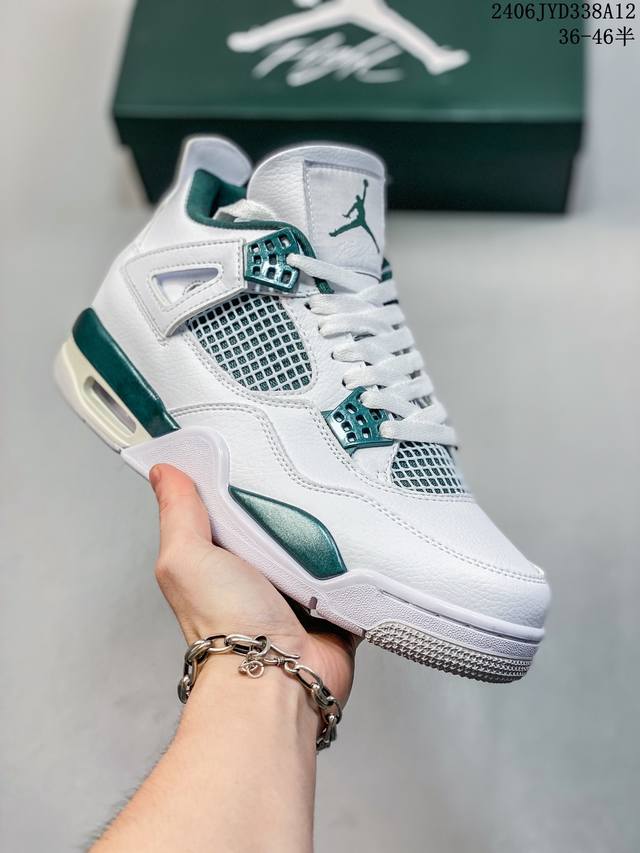 真标 耐克 Nike Air Jordan 4 Retro Og迈克尔 乔丹aj4代乔4 中帮复古休闲运动文化篮球鞋。秉承轻量化的速度型篮球鞋设计思想完成设计，