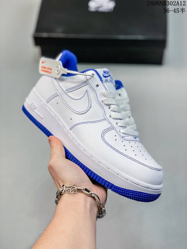 公司级耐克nike Air Force 1 Low 空军一号低帮百搭休闲运动板鞋。柔软、弹性十足的缓震性能和出色的中底设计，横跨复古与现代的外型结合，造就出风靡