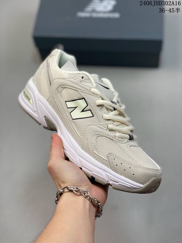 公司级new Balance 530 复古跑鞋 小红书爆款 官网售罄 这双鞋确实是nb家经典复古款式之一，以全新科技诠释，成功打造530鞋款，鞋面在保持530基