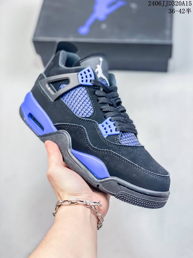 原盒 头层特价 air Jordan 4 Retro Aj4 乔丹4代 Aj4 乔4 乔丹篮球鞋系列 承袭了 Black Cat 的劲酷风范，眼前的这双 Air