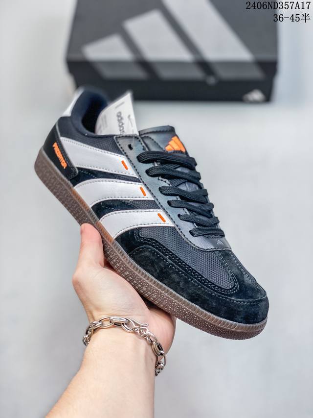 真标猪八革 阿迪达斯adidas Predator Freestyle 复古单品 展示了高质量的工艺 带有装饰的超锁缝制和无缝的手感 柔软、柔软的皮革造型和标志