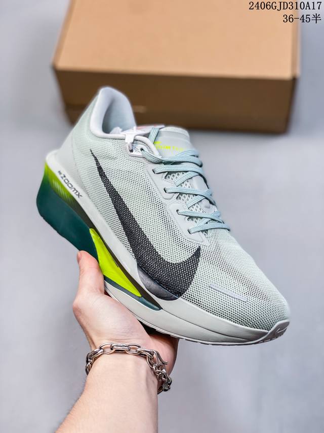 公司级 耐克 Nike Air Zoom Alphafly Next% 马拉松 原标原盒真碳纤维 真zoom X 气垫正确版型！鞋面采用更轻质更透气的 Atom