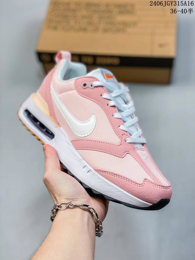 Nk Air Max Dawn 全新缓震气垫跑鞋dh4656 100 #鞋款带来新的外底和鞋帮额外尺寸为鞋子的耐久设计线条增添了新能量。从配色上彰显出浓厚的复古