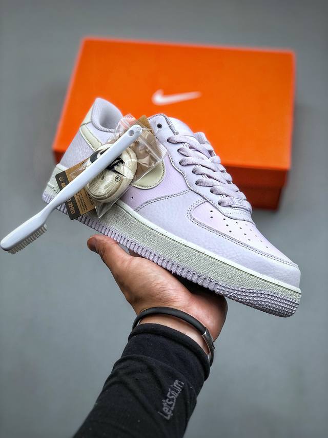 内置芯片，可扫码版，支持手机nfc识别！ 纯原级别nike Air Force 1 Low 浅紫 原厂冲刀皮料切割干净 无任何毛边 清洁度细节完美 做工细节全方