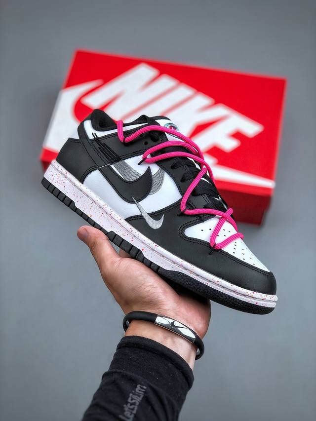 年中大促 Cs版本 Nike Dunk Multi-Color Swoosh 灰玫三勾此款灵感来源于解构风。鞋身用做旧日工艺，为其附加复古质感。灰黑配色，增加鞋