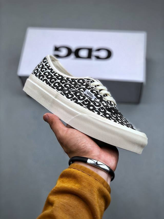 市售最强版本， 二维码可扫描版本 comme Des Garcons X Vans Authentic Cdg Logo 川久保玲万斯联名限定 满印涂鸦 低帮硫