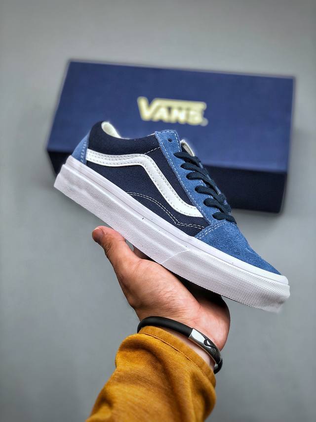 Vans Otw Old Skool 36蓝黑拼色情侣鞋板鞋，用vans最经典的海军蓝，打造深浅不一的层次感全新vans Premium Steve Navy海