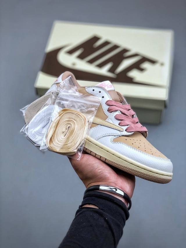 Travis Scott X Air Jordan 1 Low 倒钩联名全鞋采用原装头层皮，用料扎实 精雕细琢鞋型极致还原 飞翼3D打印改良 深度立体 四线中底