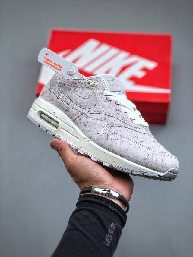 Nike Air Max 1 耐克半掌气垫复古跑步鞋 Fz2149-100 尺码：36-47 半