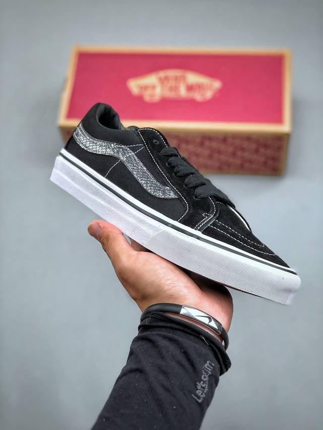 万斯男鞋snake Sk8-Low Reissue Sf蛇皮纹低帮帆布鞋滑板鞋 工艺：硫化1:1 重量1:1、真标、原钢印、材质标、鞋型标、合格证 尺码：35