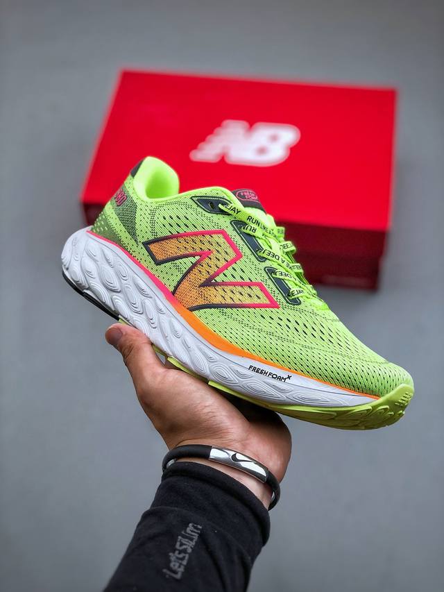 Jnew Balance 新百伦 网面透气跑步鞋 货号：M880R14 尺码：40-45 半