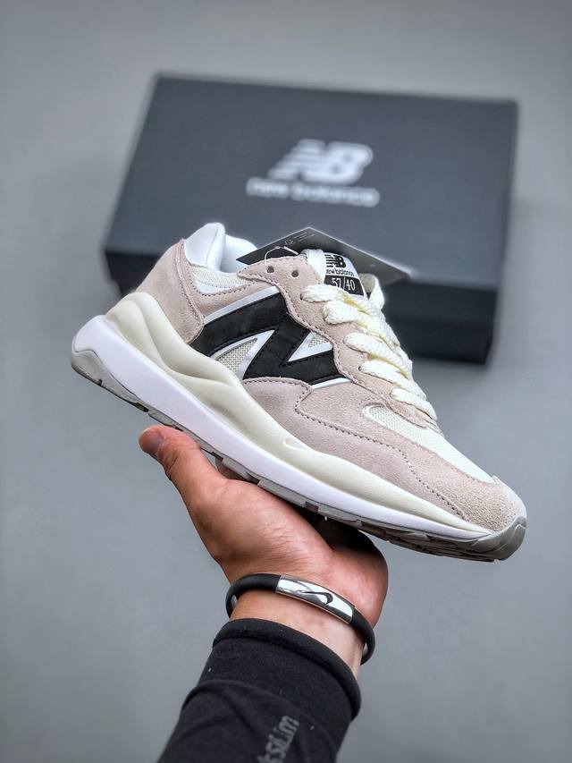 Newbalance 新百伦 Nb5740 运动鞋厚底增高男女鞋5740系列舒适轻便简约百搭休闲鞋，57 40运动鞋为爱舒适又追求时尚的人士而设计，采用抢眼的8