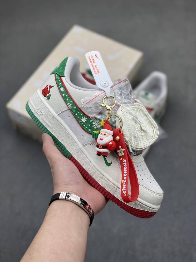 海外限量发售！公司级nike Air Force 1 '07 Low “Un联名-圣诞节”空军一号 低帮 运动鞋 休闲鞋 折边针车 工艺难度大 原楦头原纸板 原