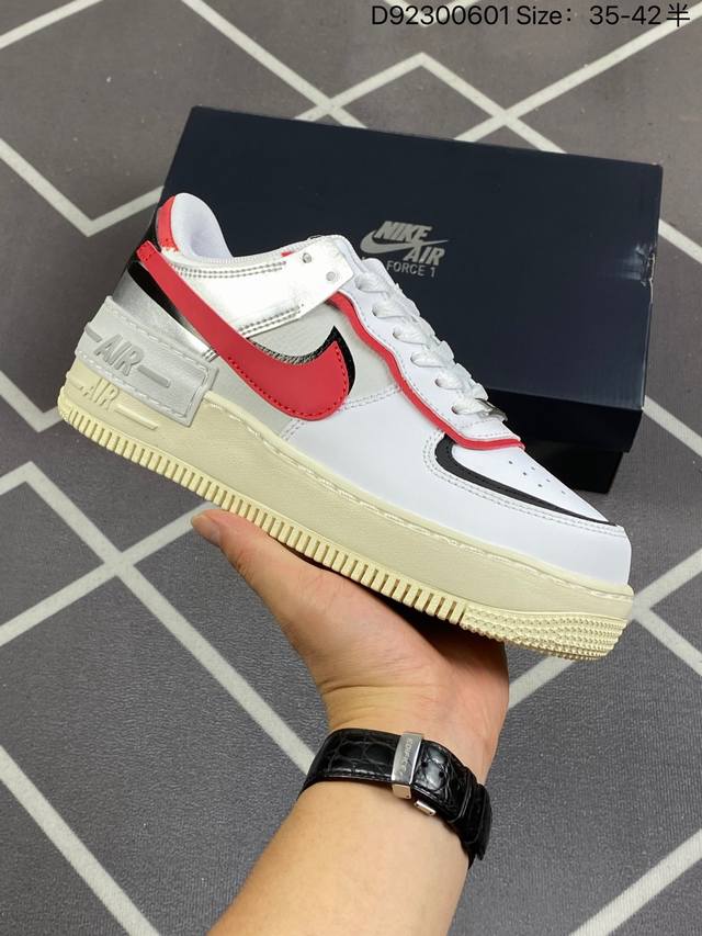 Nike耐克air Force 1 Shadow 轻量增高低帮百搭板鞋 拼接马卡龙 外观时尚大气，鞋底采用耐磨的材质，细致做工，彰显品牌魅力。鞋头防撞设计，减少