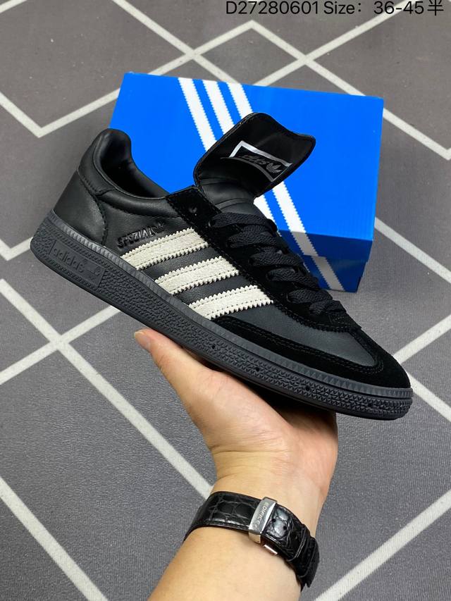 Originals Handball Spzl Spezial 长舌 百搭舒适防滑低帮板鞋 黑 简约大方的造型设计，给人以随性休闲的时尚格调，穿着舒适轻便，运动