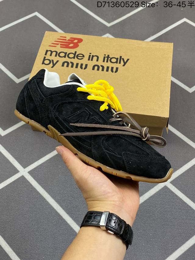 美拉德配色打造全新跨界合作，意大利奢侈品牌 缪缪miumiu X Nb新百伦new Balance 530 Sl系列低帮经典复古休闲运动慢跑鞋“联名翻毛卡其鞋带