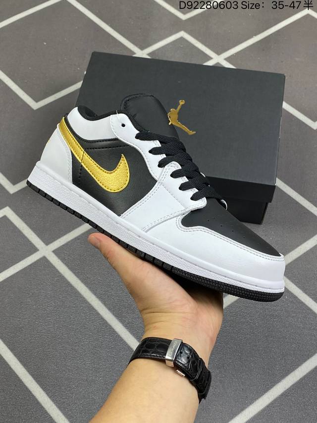 Nike Air Jordan 1 Low Aj1 乔1黑白金勾 低帮休闲板鞋 同步官方配色 原鞋原档案开发 原档冲孔鞋头 正确满胶鞋垫 四线拉帮 原厂织唛标