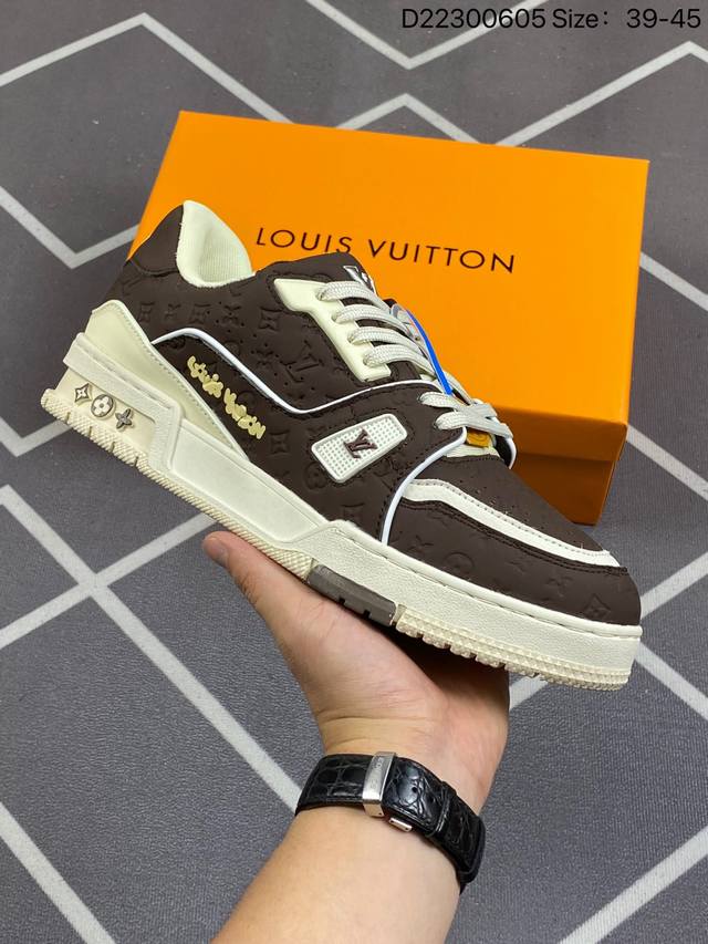 全新lv路易威登louis Vuitton Trainer Sneaker Low休闲运动文化百搭板鞋 编码：D22300605 Size:39-45