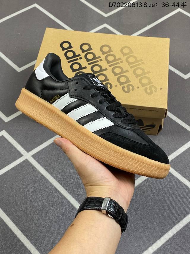 Adidas Originals Gazelle Indoor 德训系列 三叶草复古休闲运动板鞋 原装公司级 鞋面采用反绒革组合环保纤维革材质，外置rb橡胶大底