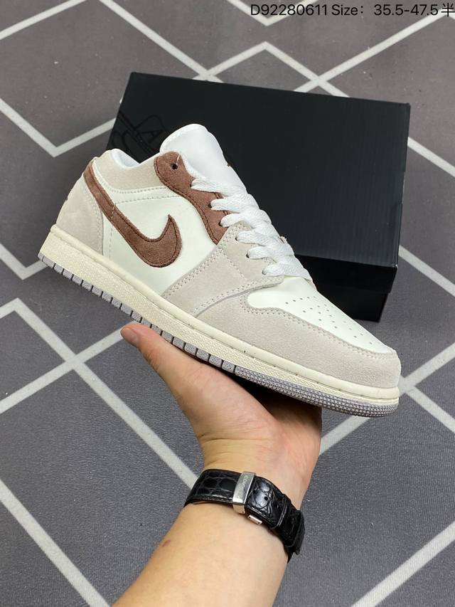 耐克 乔丹air Jordan 1 Low Aj1 乔1 乔丹1代aj1 低帮复古文化休闲运动篮球鞋。该鞋款从 1985 年元年款汲取设计灵感，焕新演绎简约经典