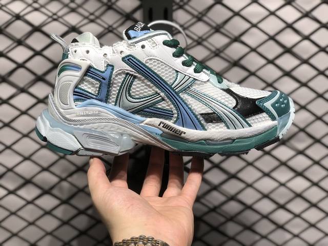 放店460 balenciaga 巴黎世家纯原巴黎世家runner运动鞋 不含皮运动鞋，网布材质，磨损效果，鞋头边缘印有尺码，背面浮印尺码，外侧印有跑者徽标，鞋