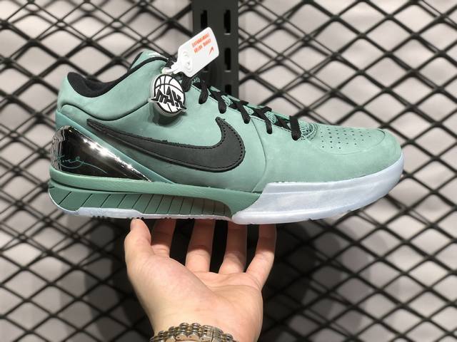 放店 nike Zoom Kobe Iv Zk4 科比四代 电镀银 Fq3545 #原装正确鞋盒 全新版型升级 侧身腰线，后跟孤度，鞋头翘度 #正确鞋头二次折边