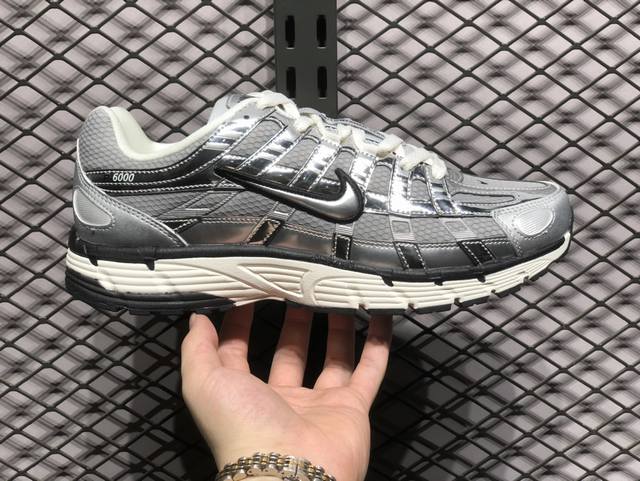 放店 nike P-6000 复古休闲运动老爹鞋 层次鲜明线条设计 摆脱厚重外形 超轻鞋身 货号：Cn0149 001 尺码：35.5 36 36.5 37.5