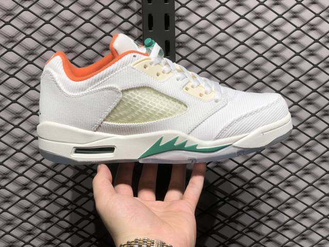 放店 air Jordan 5 Low Aj5 乔丹5代低帮灯芯绒白橙绿 货号：Cw4204 100 尺码：36 36.5 37.5 38 38.5 39 40