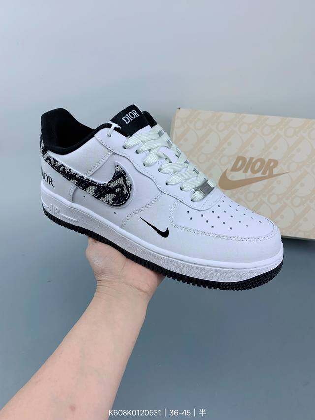 Air Force 1 '07 Low 迪奥白黑 原楦头原纸板 打造纯正空军版型 #专注外贸渠道 全掌内置蜂窝气垫 #原盒配件 原厂中底钢印、拉帮完美 size