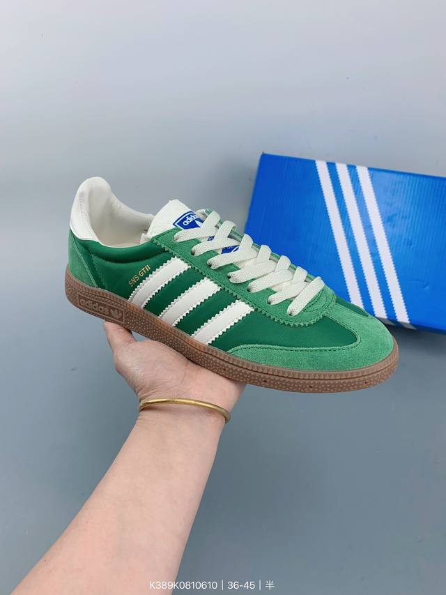 Adidas Handball Spezial 三叶草 全鞋采用yezzy500一样的皮料 进口长绒皮，特殊工艺技术 size：如图 编码：K389K08106