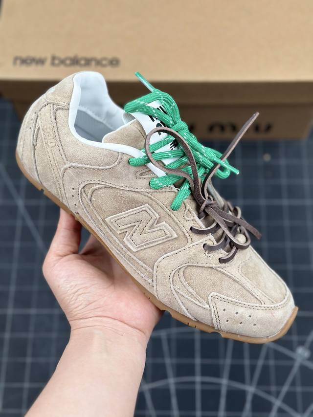 本地 核心私 miumiu X New Balance 24S联名款运动鞋 缪缪大秀上爆出的这双与new Balance 新百伦联名款运动 球鞋 后全球各大代购