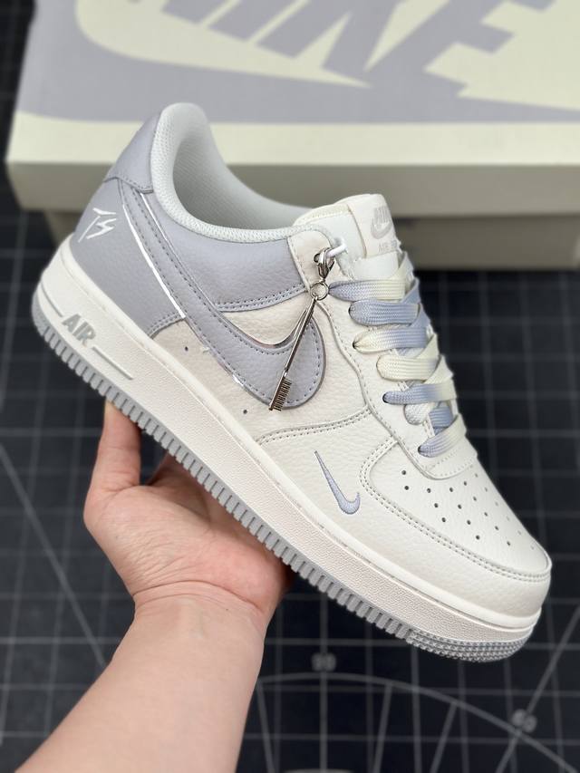 本地 核心私 Fat Joe×Nike Air Force 1 Low '07 米灰 Ts小勾低帮空军一号休闲板鞋 定制皮料 原楦原纸板 专属鞋盒 纯正版型 清