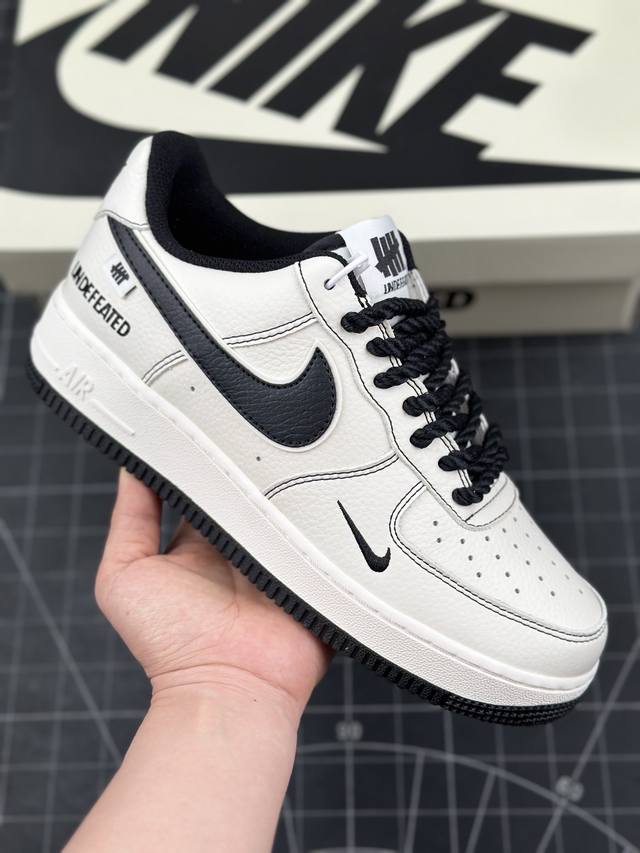 本地 核心私 公司级 Undefeated X Nike Air Force 1 Low米黑 麻绳 空军一号低帮休闲板鞋 定制皮料 原装定制鞋盒 炫彩反光 细节