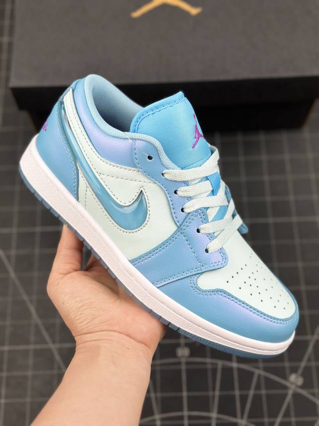 本地 核心私 耐克 乔丹air Jordan 1 Low Aj1 乔1 乔丹低帮复古文化休闲运动篮球鞋 该鞋款从 1985 年元年款汲取设计灵感，焕新演绎简约经