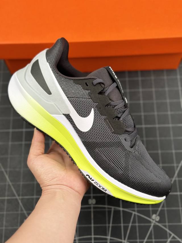 本地 核心私 耐克 Nike Air Zoom Structure 25 登月25代 跑鞋透气缓震疾速跑鞋 采用透气网眼鞋面搭配外翻式鞋口，为脚跟区域营造出色舒